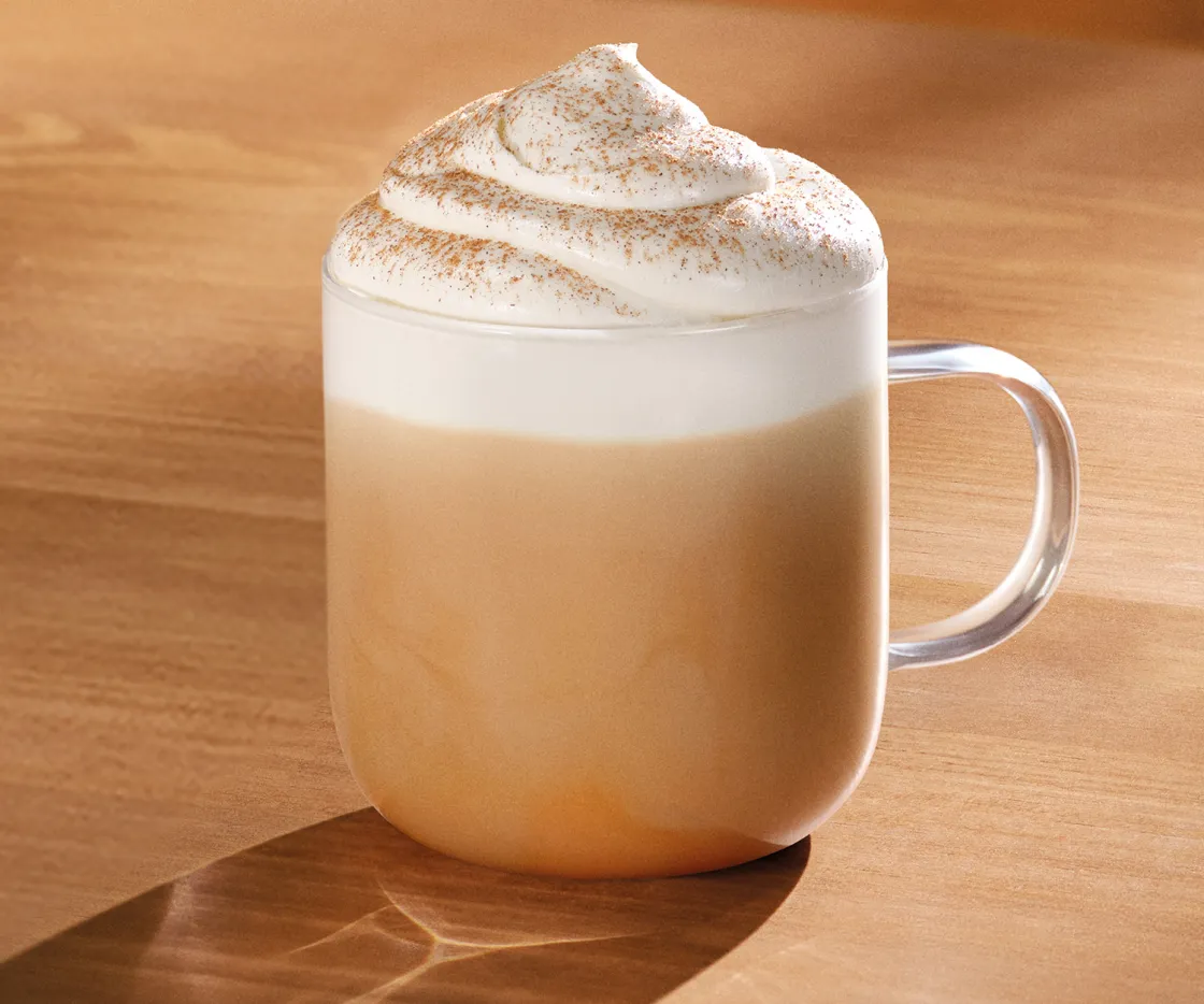 Foto de uma bebida Starbucks: O Pumpkin Spice Latte